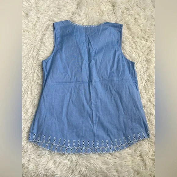 J. Crew Blue White Eyelet Embroidered Sleeveless Chambray Tank - Size 6 - Picture 8 of 8